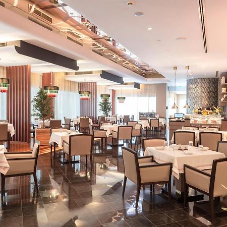 Pearl Rotana Capital Centre Hotel Abu Dhabi Exterior photo
