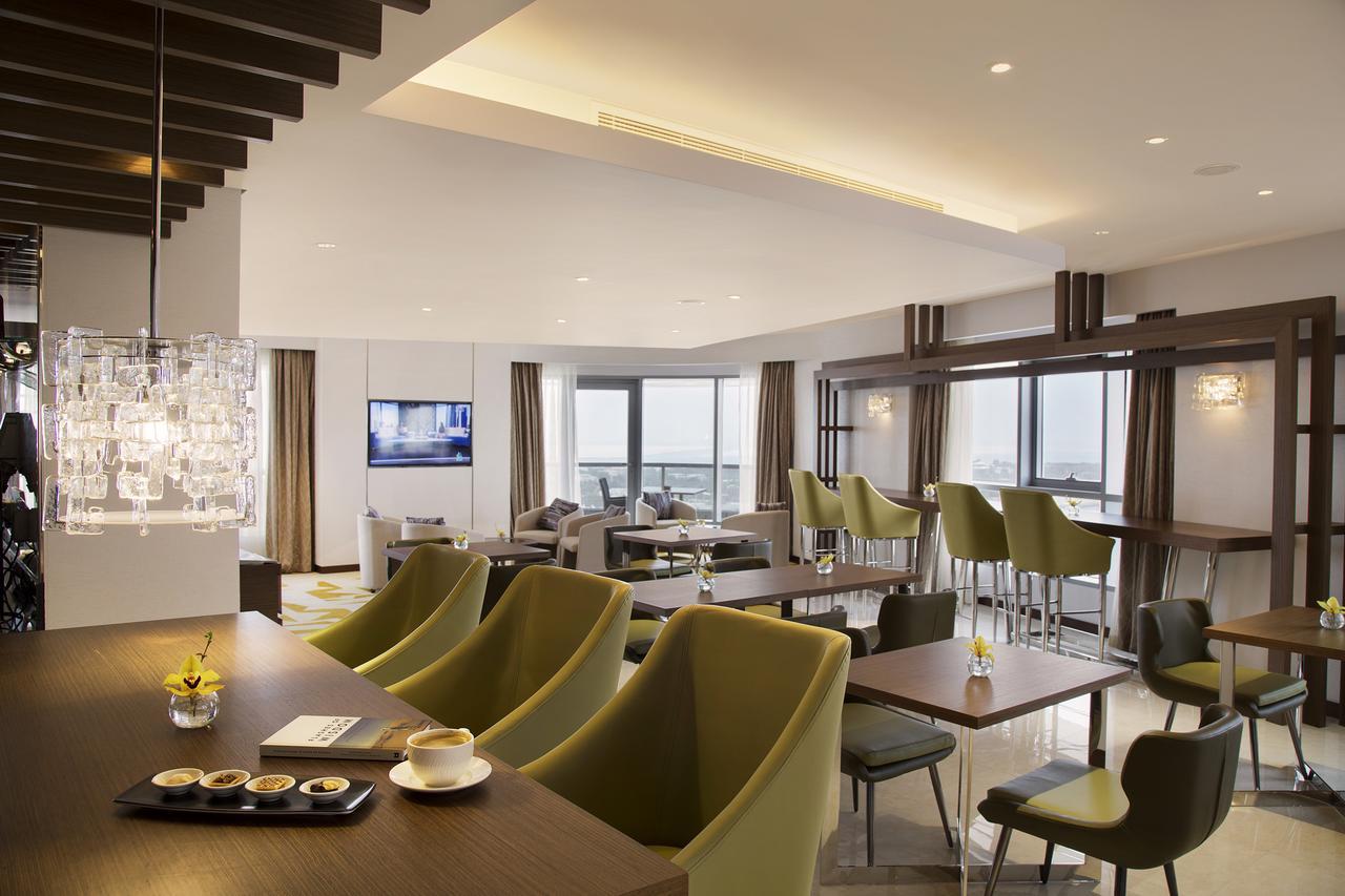 Pearl Rotana Capital Centre Hotel Abu Dhabi Exterior photo